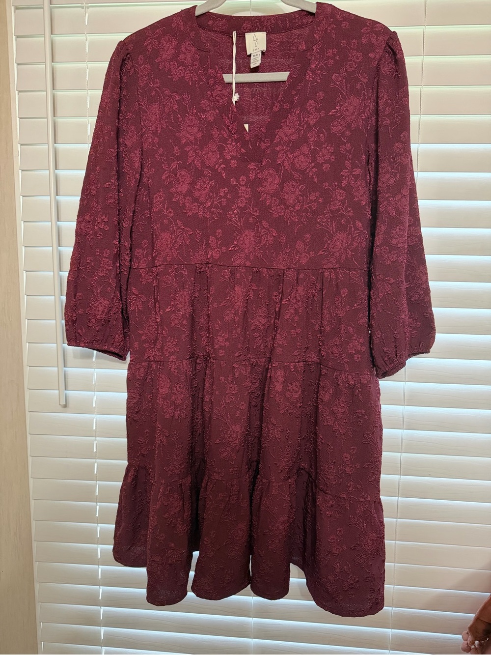 Women's Textured Floral Tiered Dress Burgundy NWT